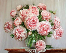 Afbeelding in Gallery-weergave laden, Schilderen op Nummer - Boeket van roze bloemen op een tafel